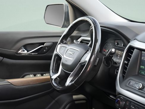 Used 2019 GMC Acadia SLE FWD image 12
