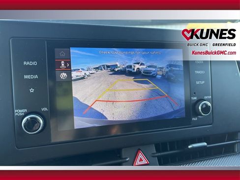 Used 2024 Kia Sportage LX image 17