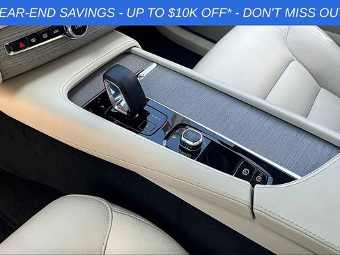 Used 2025 Volvo XC90 B6 Plus w/ Protection Package Premier image 25
