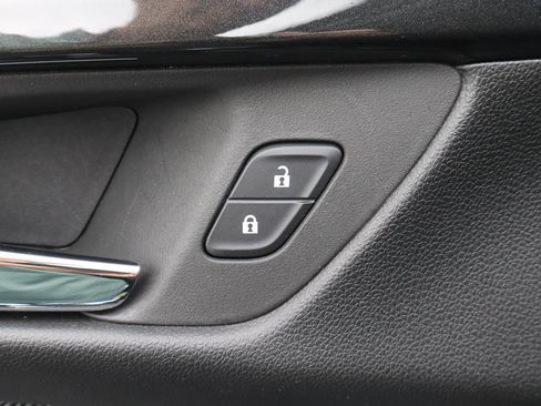 Used 2025 Chevrolet TrailBlazer LT AWD/4WD image 15