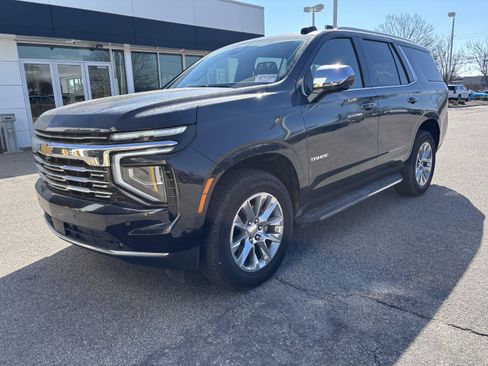 Used 2025 Chevrolet Tahoe Premier image 3