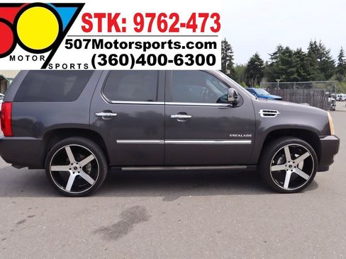 Used 2010 Cadillac Escalade Premium AWD/4WD image 24