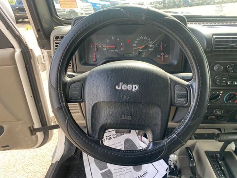 Used 2005 Jeep Wrangler Unlimited AWD/4WD image 29