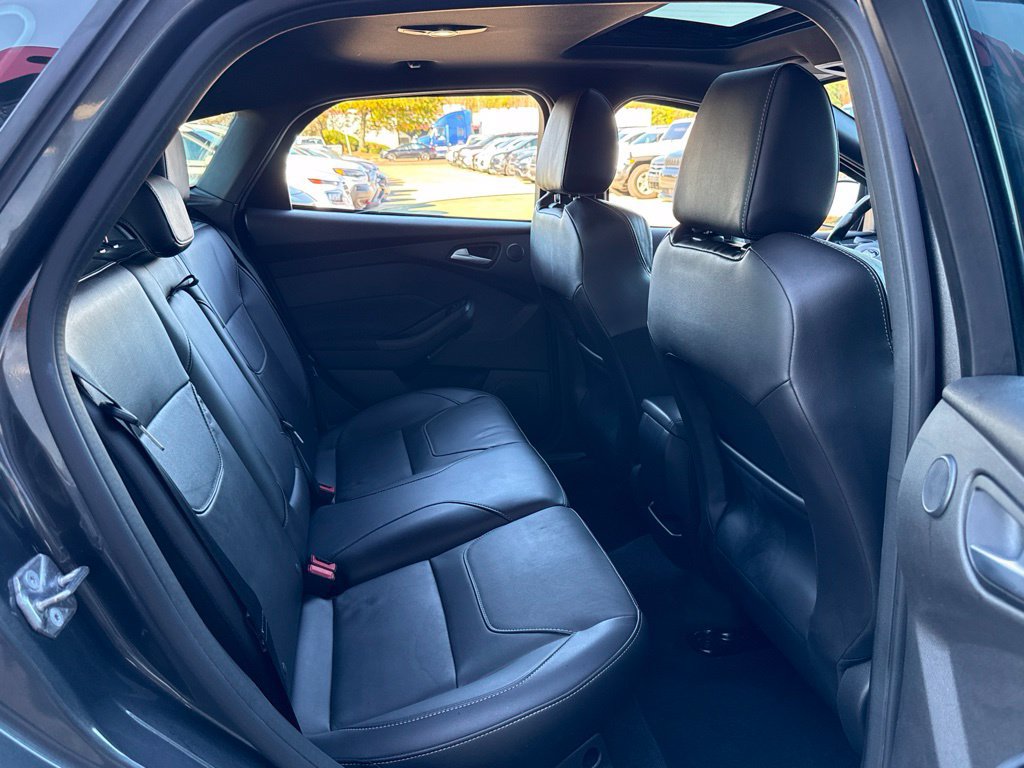 Used 2017 Ford Focus ST w/ Equipment Group 402A FWD image 15