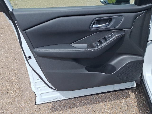 Certified 2026 Nissan Rogue SV w/ Cold Weather Package FWD image 11
