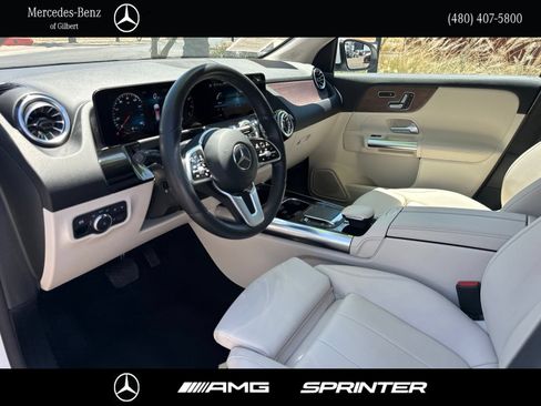 Certified 2023 Mercedes-Benz GLA 250 w/ Premium Package image 10