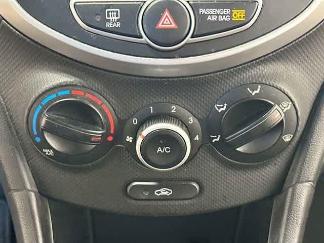 Used 2012 Hyundai Accent GS FWD image 10