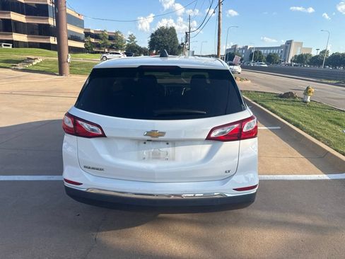Used 2020 Chevrolet Equinox LT FWD image 11