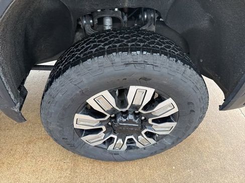 Used 2024 GMC Sierra 2500 Denali w/ Denali Reserve Package image 25