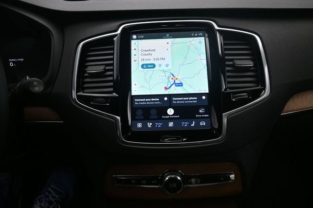 Used 2024 Volvo XC90 T8 Plus w/ Protection Package AWD/4WD image 11