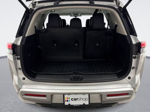 Used 2023 Nissan Pathfinder SL w/ Cargo Package AWD/4WD image 23