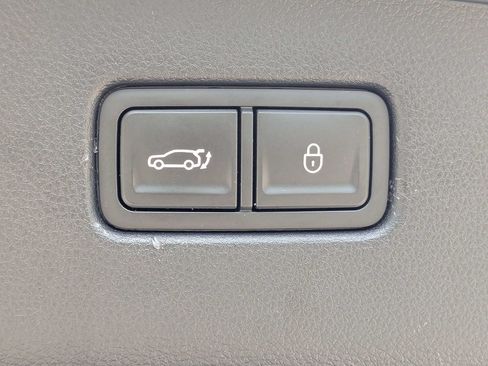 Used 2025 Genesis GV70 2.5T AWD/4WD image 13