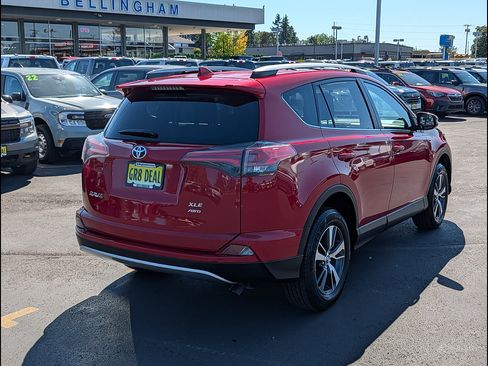 Used 2016 Toyota RAV4 XLE AWD/4WD image 5