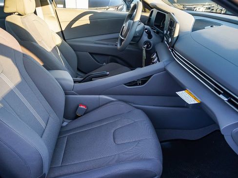 New 2026 Hyundai Elantra SE image 19