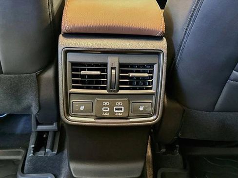 Used 2026 Subaru Forester Touring AWD/4WD image 24