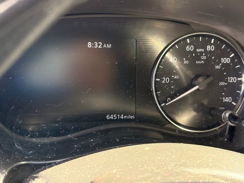 Used 2023 Nissan Kicks SV FWD image 9