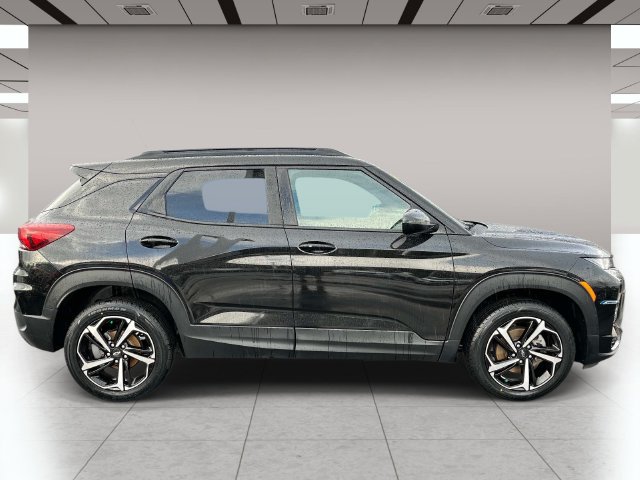 Used 2022 Chevrolet TrailBlazer RS AWD/4WD image 2