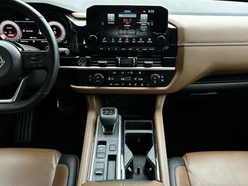 Used 2022 Nissan Pathfinder Platinum w/ Cargo Package FWD image 17