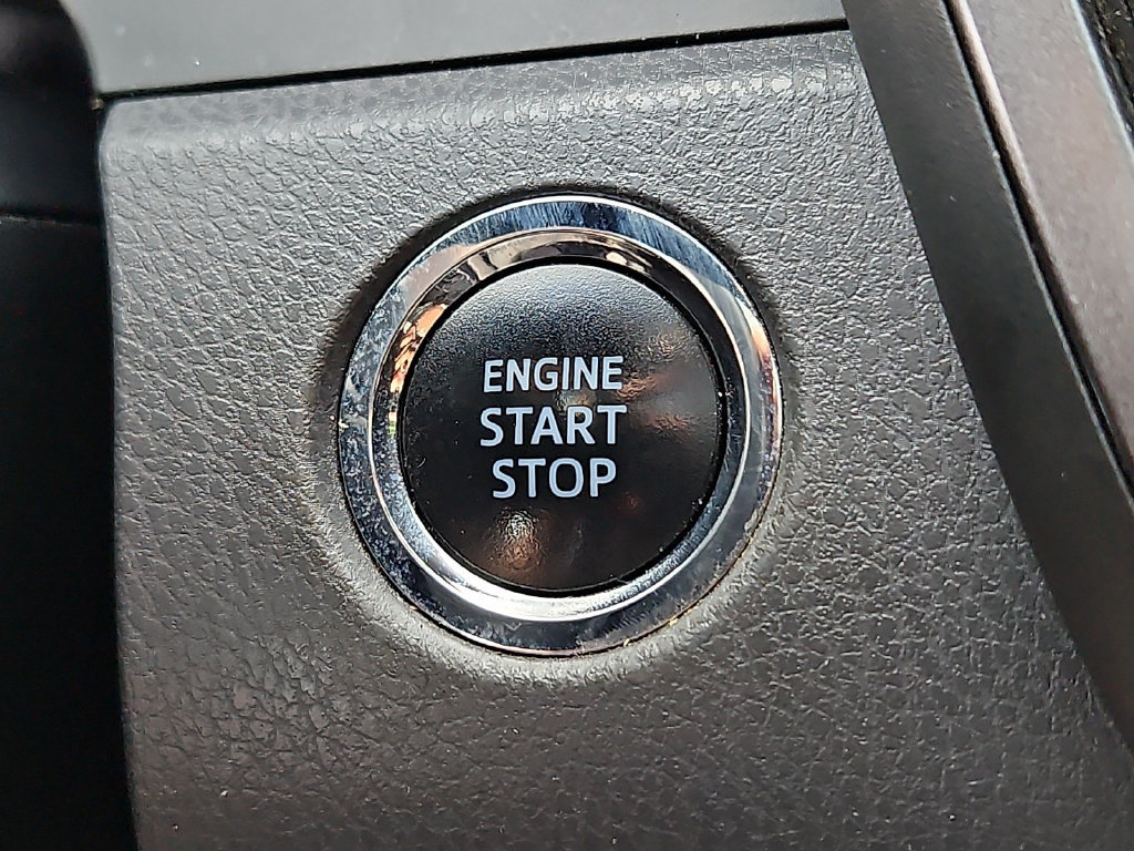 Used 2019 Toyota Camry SE w/ Convenience Package FWD image 23