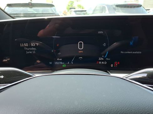 Certified 2024 Cadillac Lyriq Luxury AWD/4WD image 23