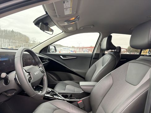 Used 2024 Kia Niro Wind w/ Wind Preserve Package image 13