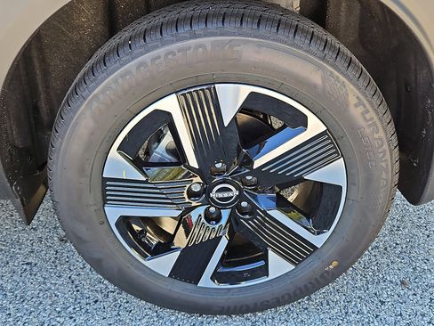 New 2026 Nissan Kicks SV w/ SV Premium Package image 7