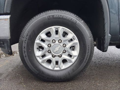 Used 2020 Chevrolet Silverado 3500 LTZ w/ LTZ Convenience Package image 6