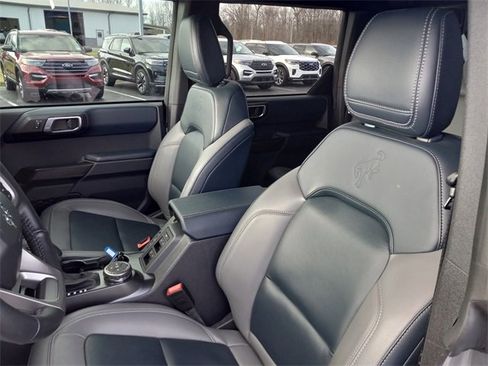 Used 2024 Ford Bronco Outer Banks image 11