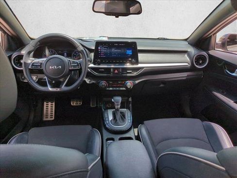 Used 2022 Kia Forte GT-Line w/ GT-Line Technology Package FWD image 17