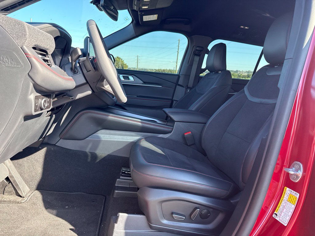 Used 2026 Ford Explorer ST RWD image 6