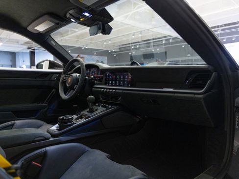 Used 2025 Porsche 911 GT3 image 42