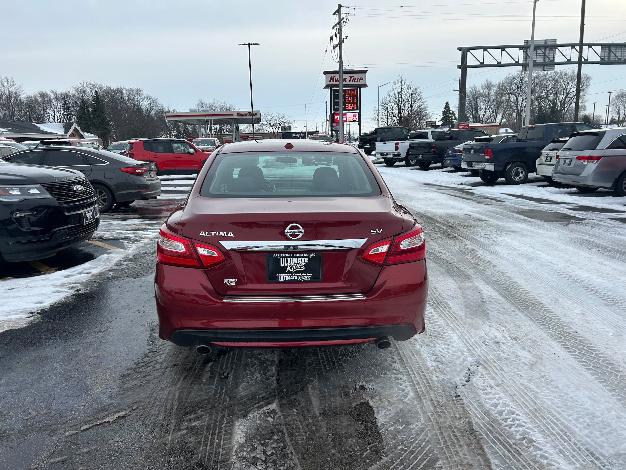 Used 2016 Nissan Altima 2.5 SV FWD image 4
