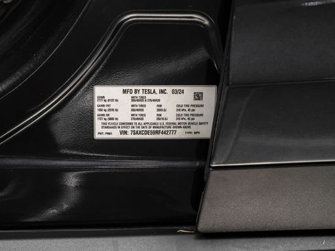 Used 2024 Tesla Model X AWD/4WD image 62
