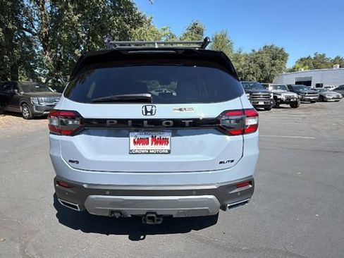 New 2026 Honda Pilot Elite image 5