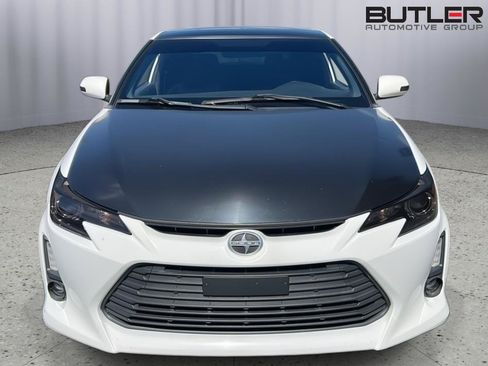Used 2014 Scion tC FWD image 2