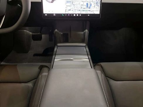 Used 2024 Tesla Model 3 Standard Range RWD image 13