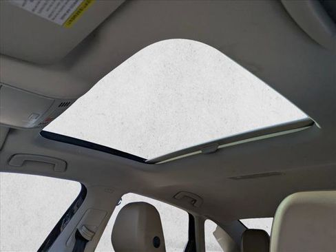 Used 2021 Volkswagen Jetta SE w/ SE Cold Weather Package image 22