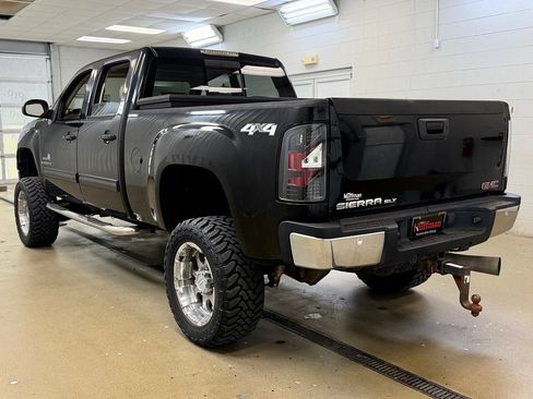 Used 2009 GMC Sierra 2500 SLT w/ SLT Convenience Package AWD/4WD image 8