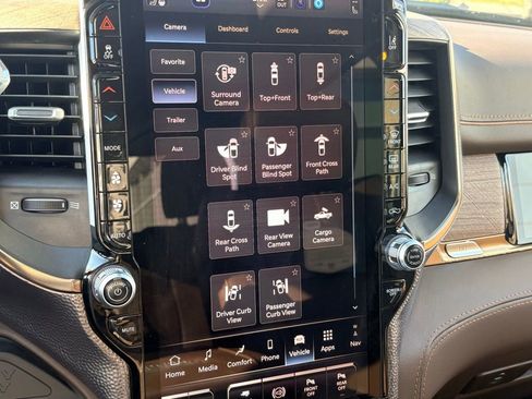 Used 2025 RAM 2500 Limited image 37