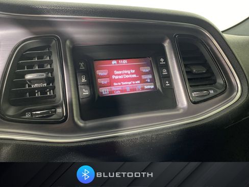 Used 2017 Dodge Challenger R/T image 2