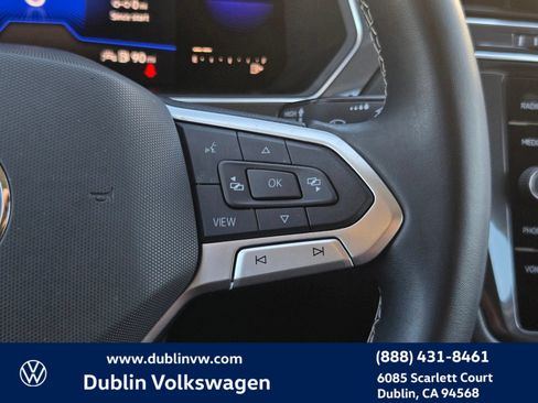 Certified 2022 Volkswagen Tiguan SE FWD image 20