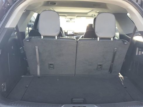 Used 2023 Ford Explorer XLT w/ Equipment Group 202A image 8