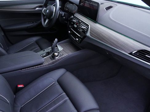 Used 2023 BMW M550i xDrive w/ Executive Package AWD/4WD image 10