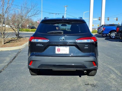 Certified 2022 Toyota Corolla Cross LE image 25