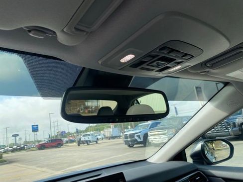 Used 2024 Toyota Camry SE w/ Audio Upgrade Package image 19