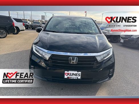 Used 2021 Honda Odyssey Touring image 3