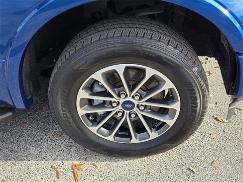 Used 2018 Ford F150 XLT w/ Equipment Group 302A Luxury image 16