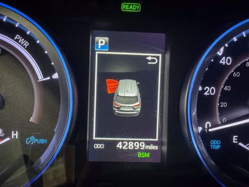 Used 2019 Toyota Highlander XLE image 18