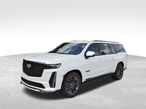 Used 2023 Cadillac Escalade ESV V image 2