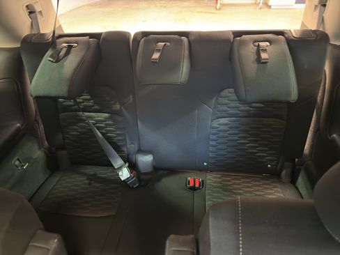 Used 2022 Nissan Pathfinder SV w/ SV Premium Package AWD/4WD image 33